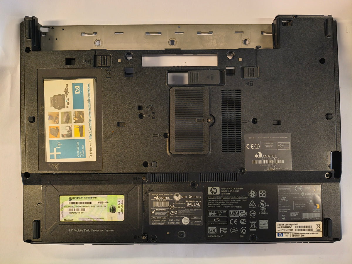 HP Compaq NX7400 S2 Bottomcover